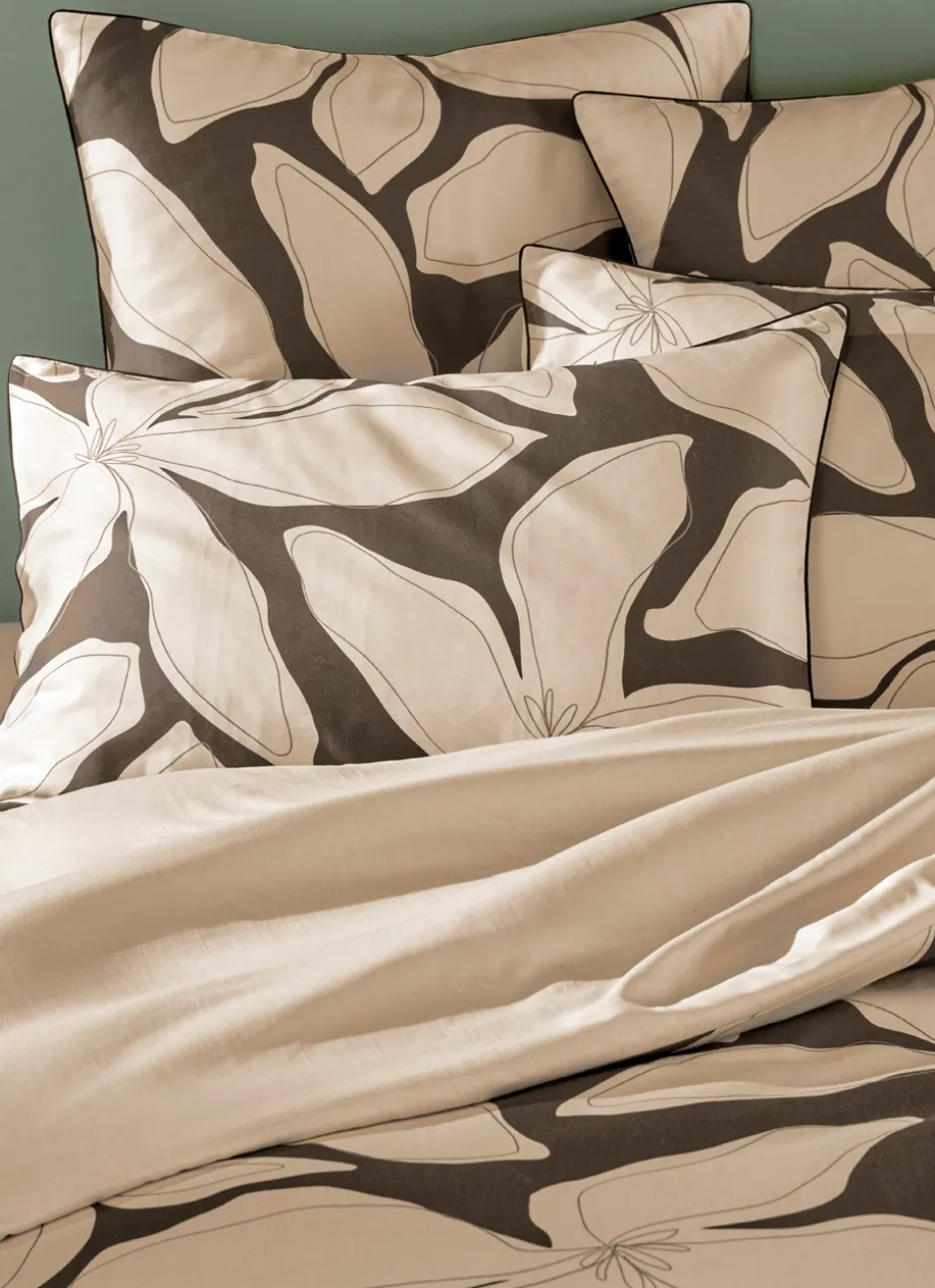 LOT 2 TAIES D'OREILLER EN SATIN DE COTON À FLEURS GRIS FONCÉ
