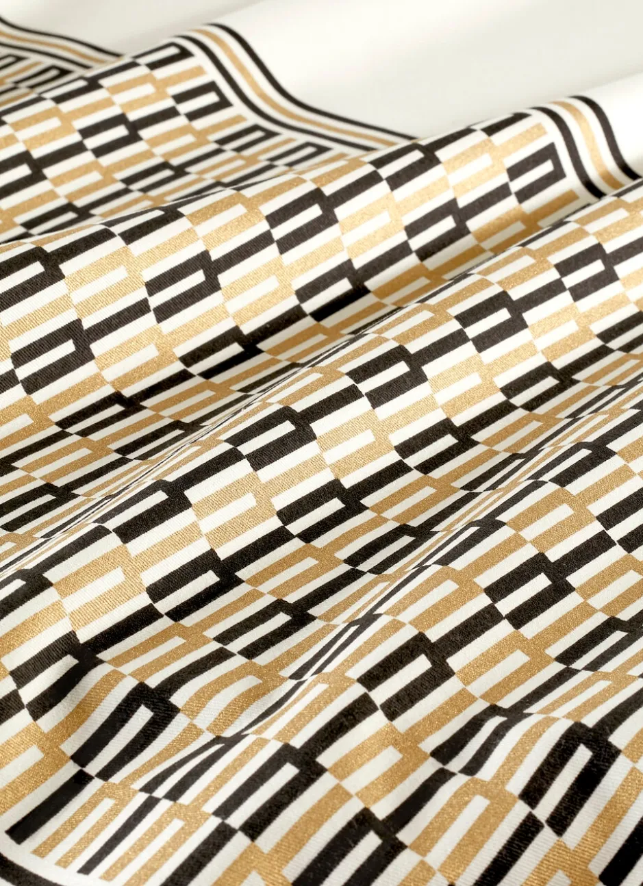 NAPPE ANTI-TACHE MOTIF GÉOMETRIQUE ECRU