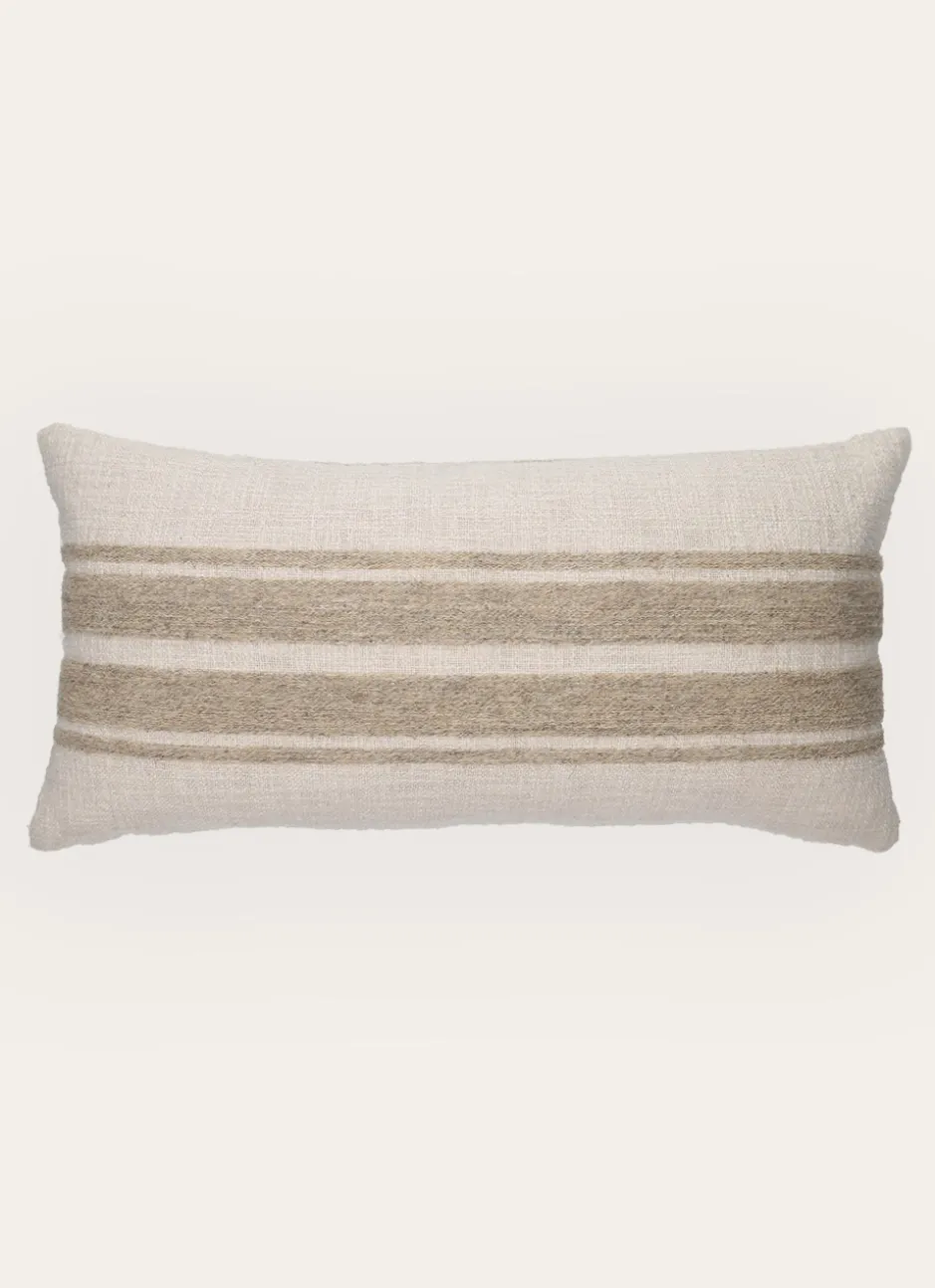 PETIT COUSSIN TEXTURÉ AVEC BANDE BRODÉE EN JUTE BEIGE