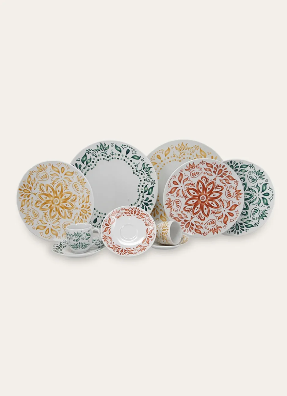 TASSE AVEC SOUCOUPE EN PORCELAINE BASQUE