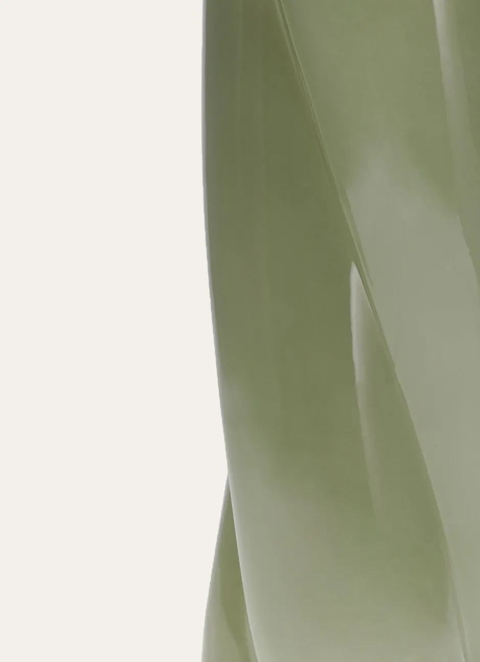 VASE TORSADÉ EN VERRE OPAQUE vert