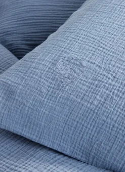 TAIE BÉBÉ EN GAZE DE COTON BRODERIE FEUILLE BLEU